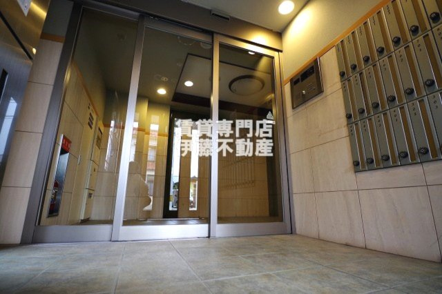プランドール浅間町のエントランス