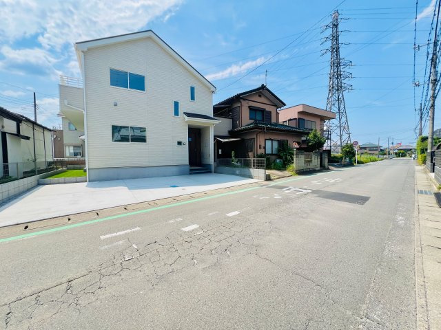 高崎市浜尻町の前面道路含む現地写真|暮らしやすい住環境♪