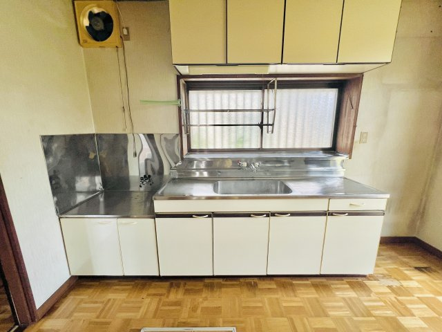 高崎市片岡町三丁目のキッチン|収納も充実のキッチン♪