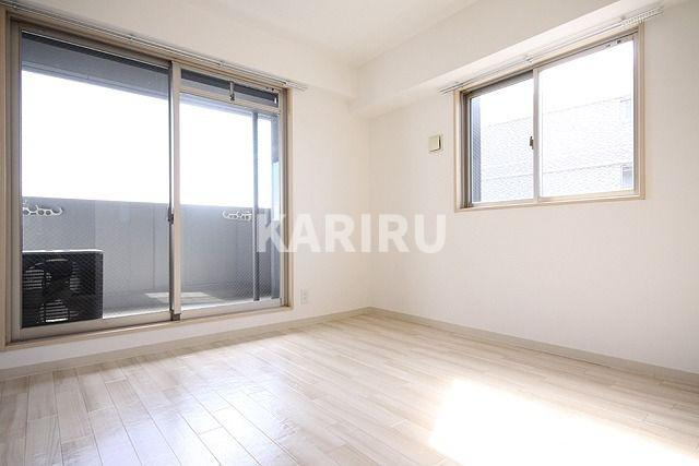 Ｃｈｅｒｒｙ　Ｈｉｌｌｓの洋室