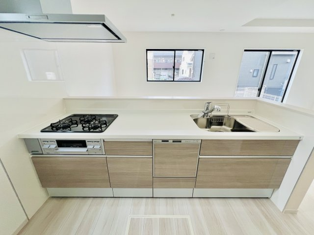 高崎市飯塚町のキッチン|対面式キッチンでご家族との会話も弾みます♪