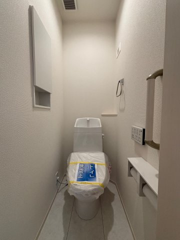 江南市飛高町栄新築戸建のトイレ