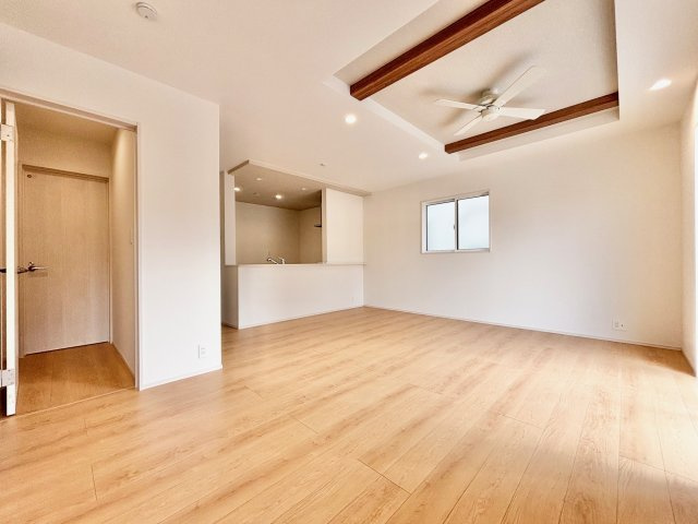 江南市飛高町栄新築戸建の居間・リビング