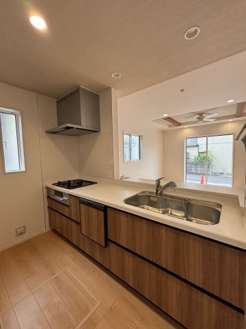 江南市飛高町栄新築戸建のキッチン