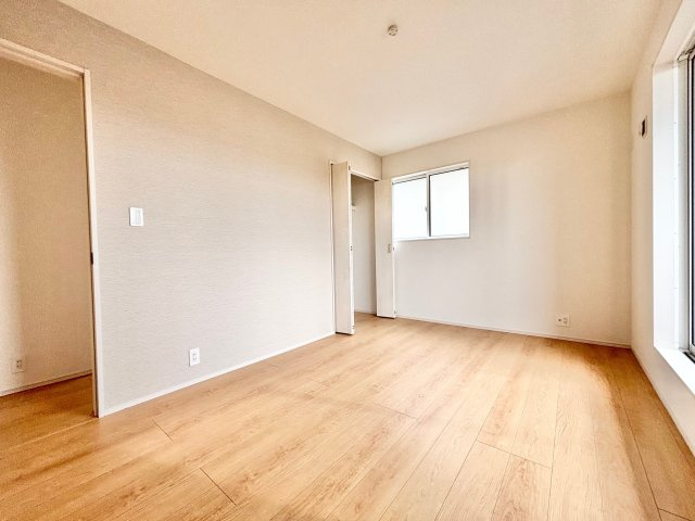 江南市飛高町栄新築戸建の洋室|洋室約6.7帖