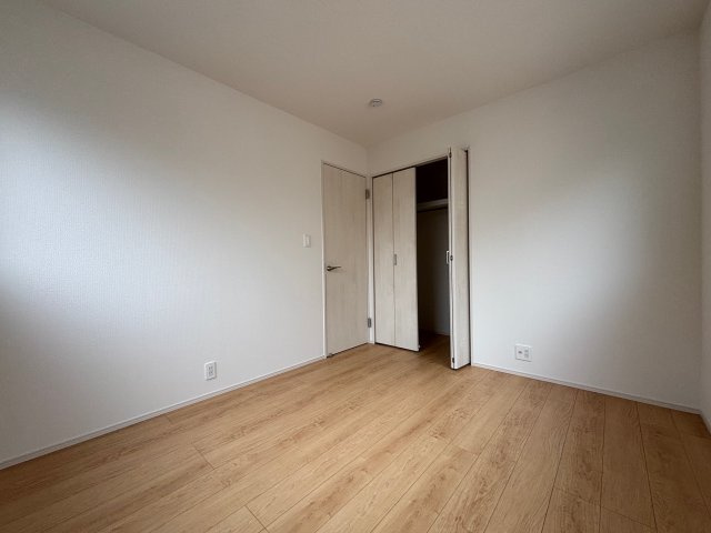 江南市飛高町栄新築戸建の洋室|東側洋室約5.2帖