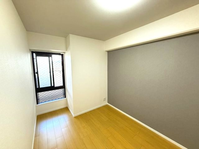ユニベール宝塚の洋室|洋室約4.5帖