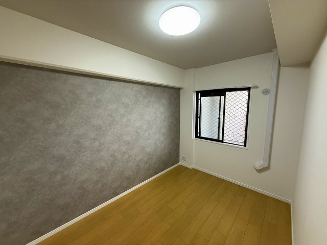 ユニベール宝塚の洋室|洋室約4.7帖