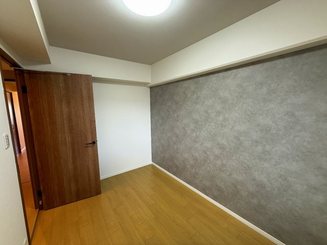 ユニベール宝塚の洋室|洋室約4.7帖