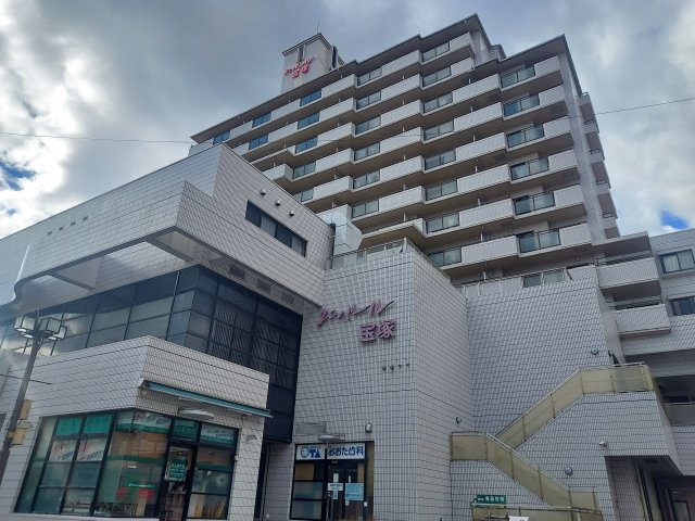 ユニベール宝塚