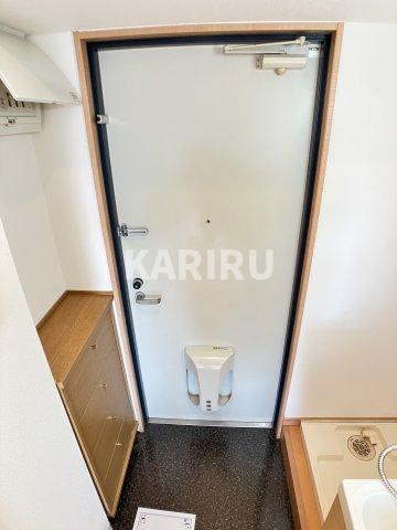 エイチ・ツー・オー今福の玄関