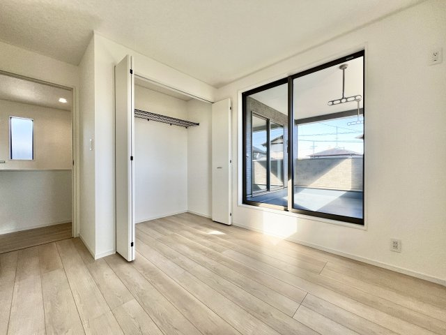 中央区笠井新田町第3　2号棟の洋室|南側約5帖の洋室です！