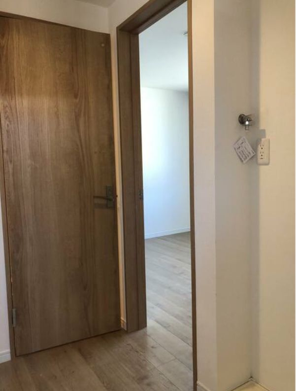 エスペランサ氷川台の玄関|玄関から見た居室☆(同一仕様写真)