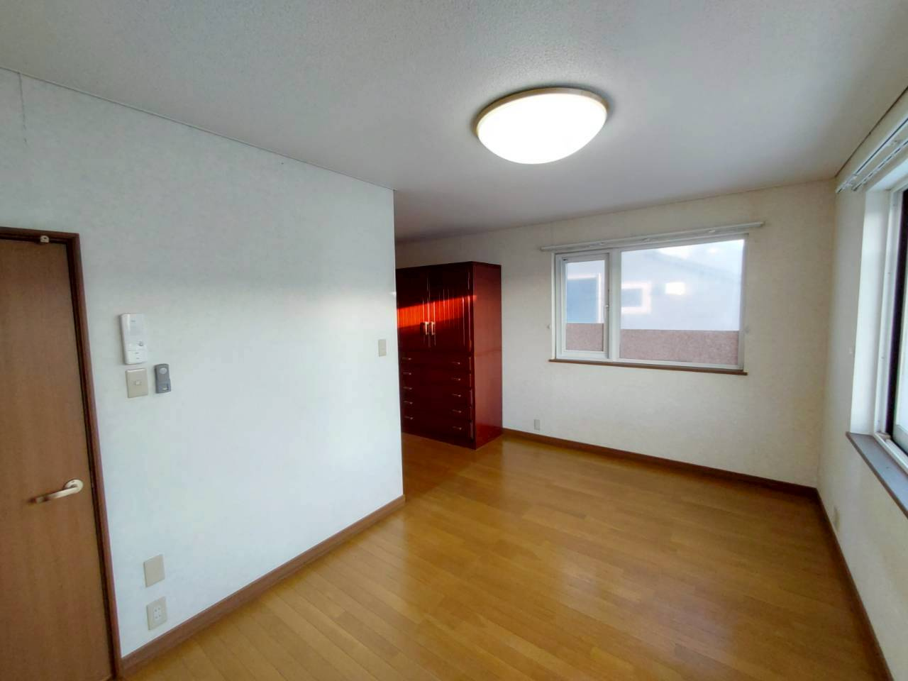 美原5丁目　中古住宅の洋室