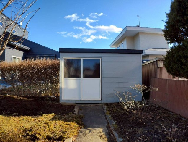 美原5丁目　中古住宅の駐車場|物置付き