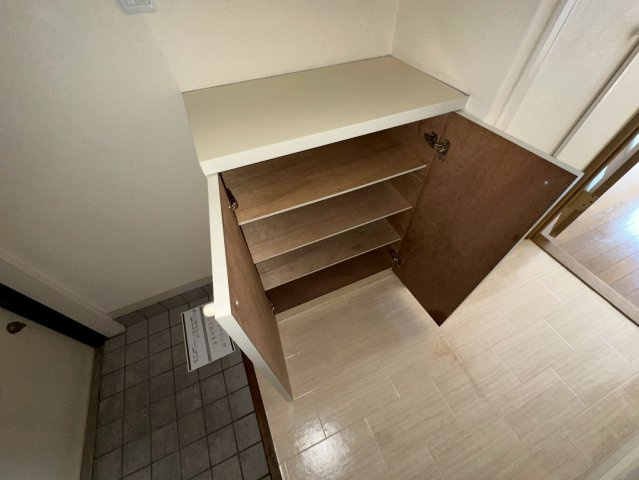 ブラウンコートの収納