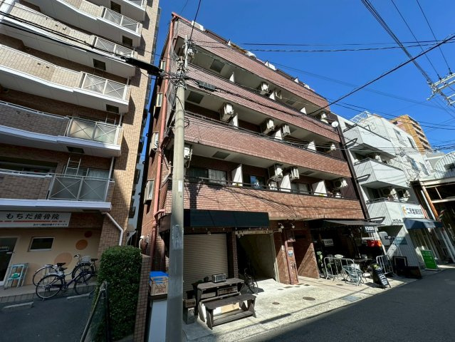 ブラウンコートの外観