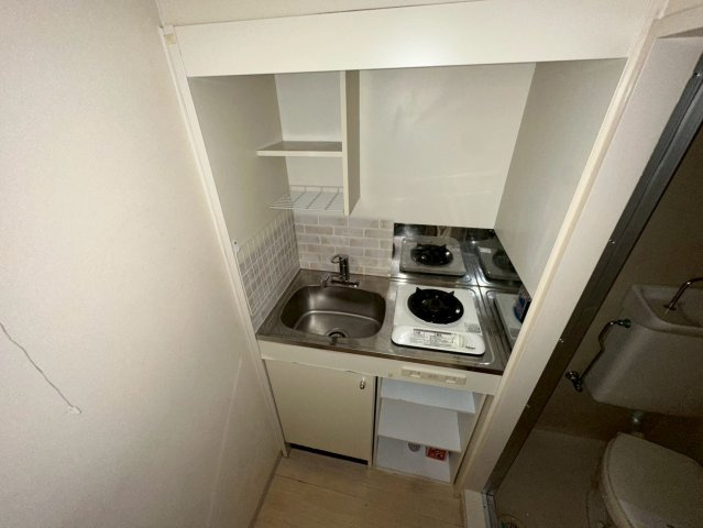 ブラウンコートのキッチン