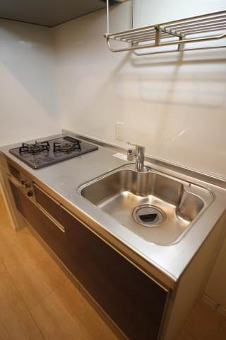 ヴィラ・コートのキッチン|二口コンログリル付きのキッチン♪