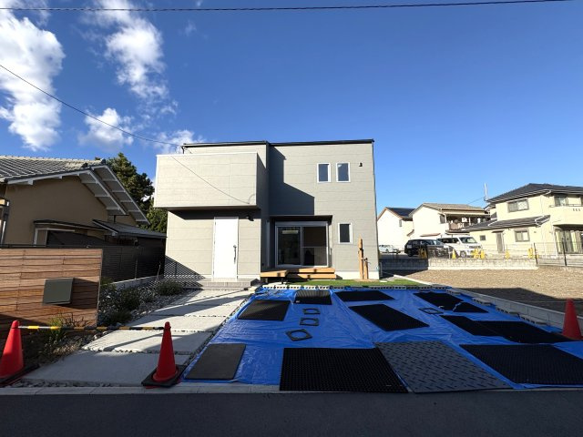 Garden & Living House – 花水台×広々リビングのゆとりある住まいの外観