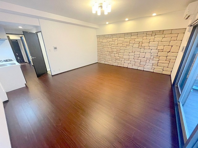 プレジオ新大阪EUROの居間・リビング