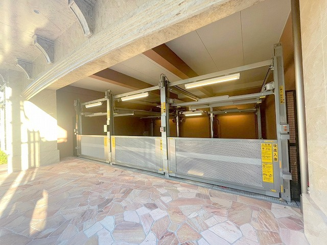 プレジオ新大阪EUROの駐車場