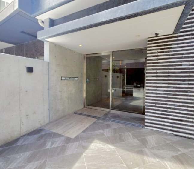 ルミーク文京湯島のエントランス