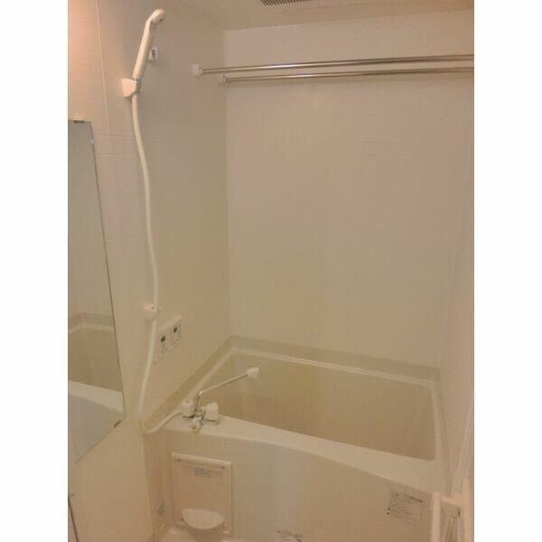 アルーエム千田の浴室