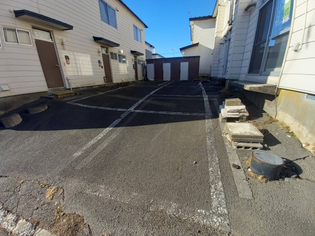 サクラコート２の駐車場
