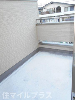 【バルコニー】 | 郡山市安積荒井2丁目新築一戸建て2棟 | バルコニーからの眺めを楽しみながら食事をしませんか