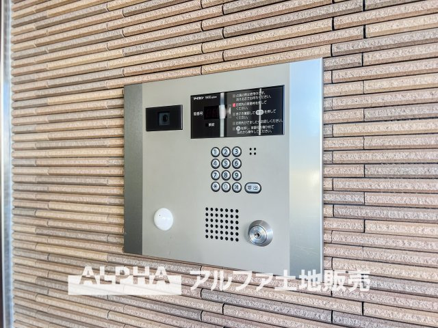 ダイアパレス立川若葉町の防犯設備|【Auto lock】
◆オートロック◆不要なセールスや不審者をシャットアウトし静かで快適なシステムは私達に恙ないライフスタイルを与えてくれます。