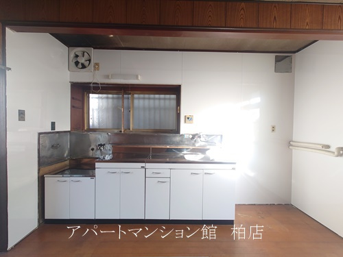 新逆井１丁目戸建のキッチン