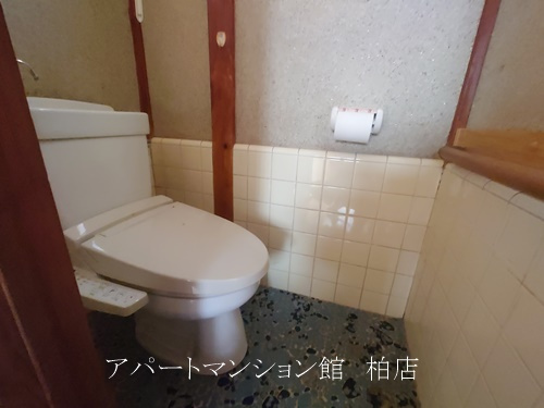 新逆井１丁目戸建のトイレ