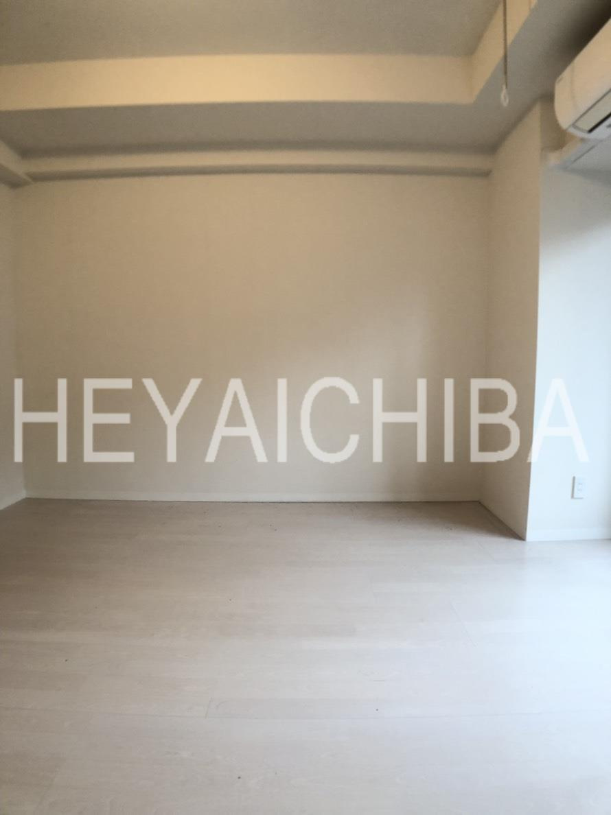 フォンターナ入谷の居間・リビング