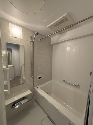 【浴室】 | ＭＡＣ箱崎コート | 浴室乾燥機付なので雨の日のお洗濯に活躍するのはもちろん、浴室をカラリと乾燥させられるのでカビ対策にも