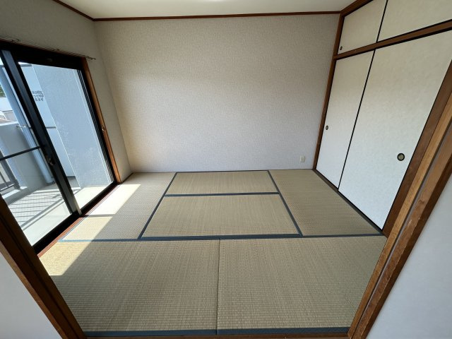 【和室】 | エイルスクエア千鳥 | リビングダイニングとつながった快適な和室のお部屋。様々な用途にお使いいただけます