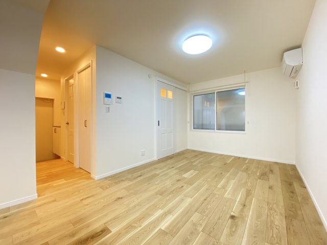 カルム左門町の居間・リビング