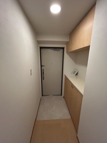 【玄関】 | アーサー新宮パークシティ バルセロナ | 収納力に優れた玄関でいつでも片付いた状態でお客様を迎えられます