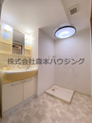 【洗面所】 | 　サンクトゥス | ゆったりとスペースのある洗面所