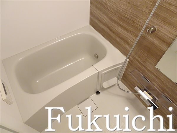 BRICK RESIDENCE 目黒本町の浴室