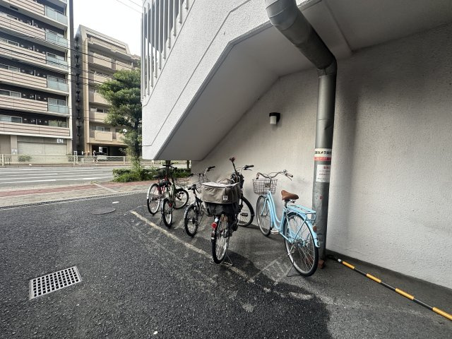HACHIBUSE帝塚山のエントランス