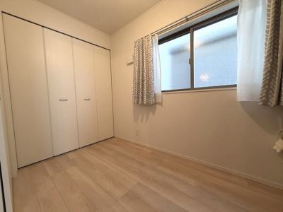 【洋室】 | 泉大津市曽根町１丁目戸建 | １階洋室です！和室ではありません！