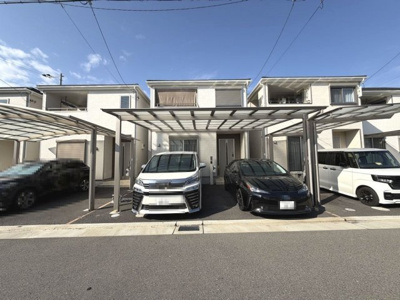 【前面道路含む現地写真】 | 泉大津市曽根町１丁目戸建 | 前面道路を含む外観です。正面より撮影しました。