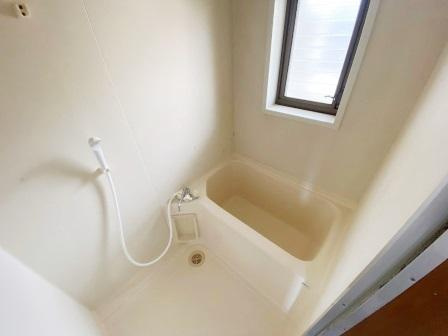豊田ハイツの浴室|日々の疲れを癒すお風呂付です