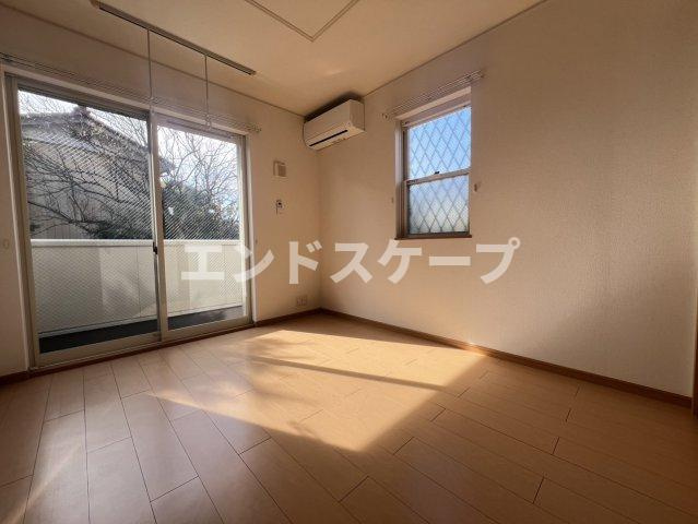 グローリーアネックスの居間・リビング|高崎、前橋のお部屋探しはエンドスケープまで！お客様の理想お聞かせ下さい♪
