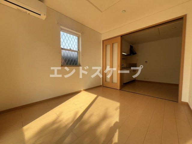 グローリーアネックスの居間・リビング|高崎、前橋のお部屋探しはエンドスケープまで！お客様の理想お聞かせ下さい♪