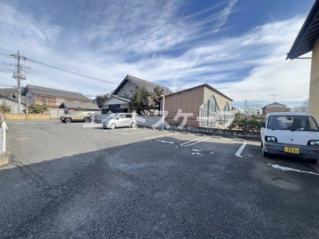 グローリーアネックスの駐車場|高崎、前橋のお部屋探しはエンドスケープまで！お客様の理想お聞かせ下さい♪