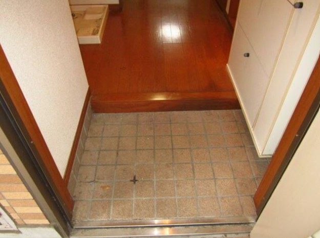 ポナール日新の玄関|※別号室参考写真です