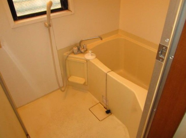 ポナール日新の浴室|※別号室参考写真です