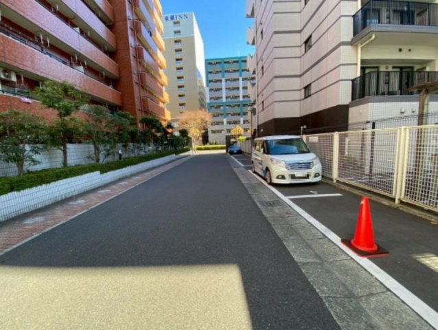 ＢＥＳＩＤＥ　ＫＩＢＡの駐車場